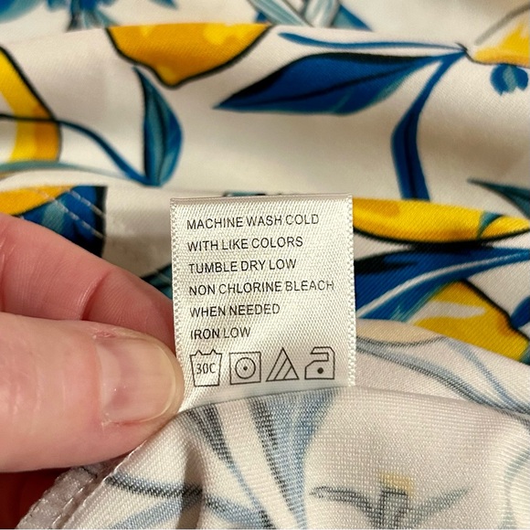 NWT Women’s Tail Activewear Lemon and Blue Leaf Print Tank Top Sz XL - Picture 8 of 8